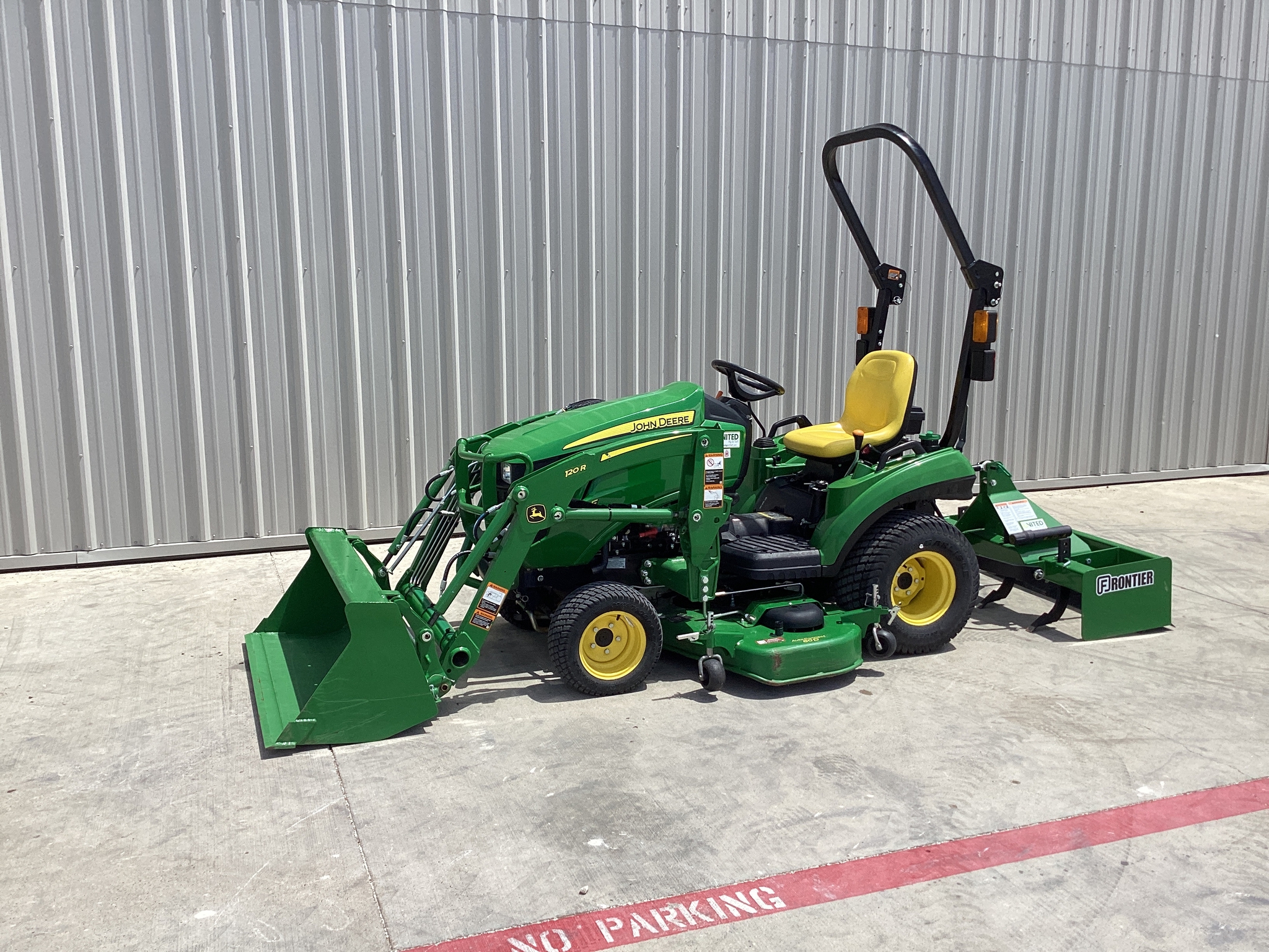 2021 John Deere 1023E Image 2