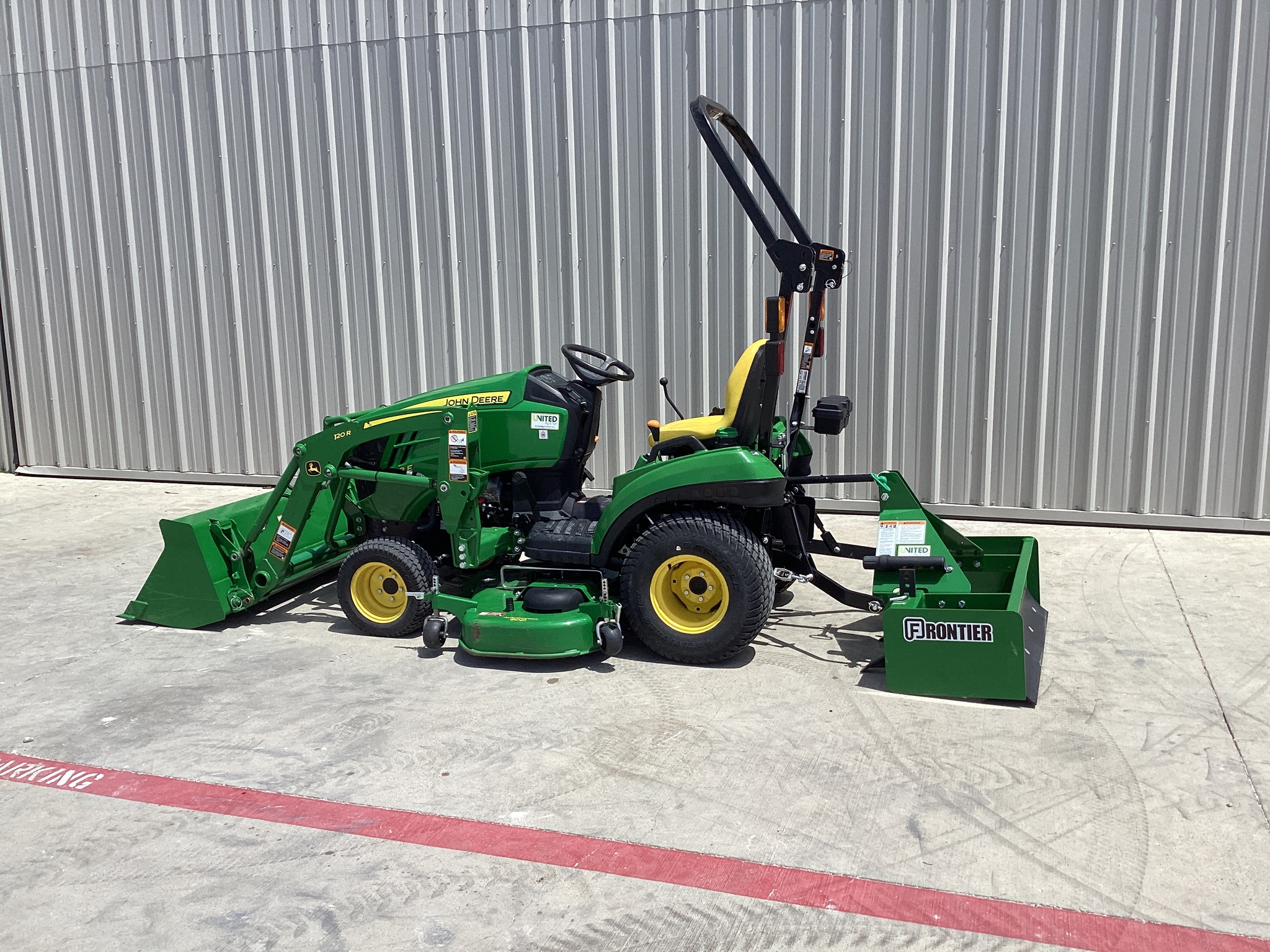 2021 John Deere 1023E Image 3