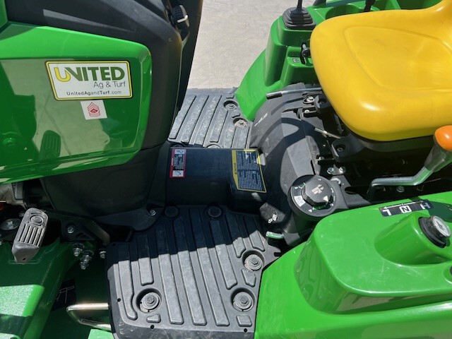 2021 John Deere 1023E Image 28