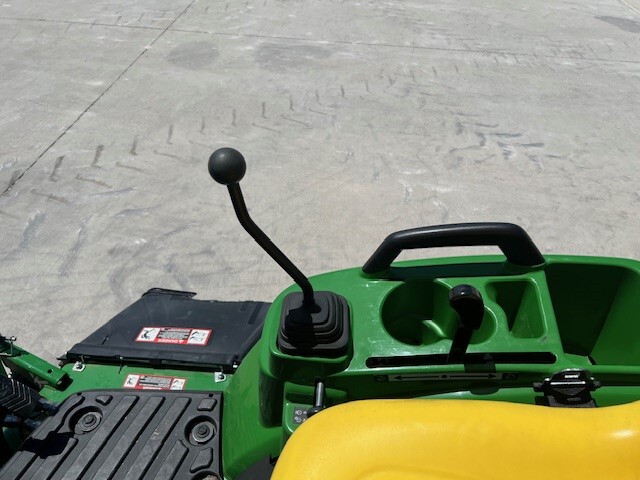 2021 John Deere 1023E Image 29