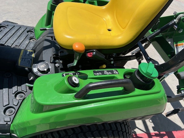 2021 John Deere 1023E Image 27