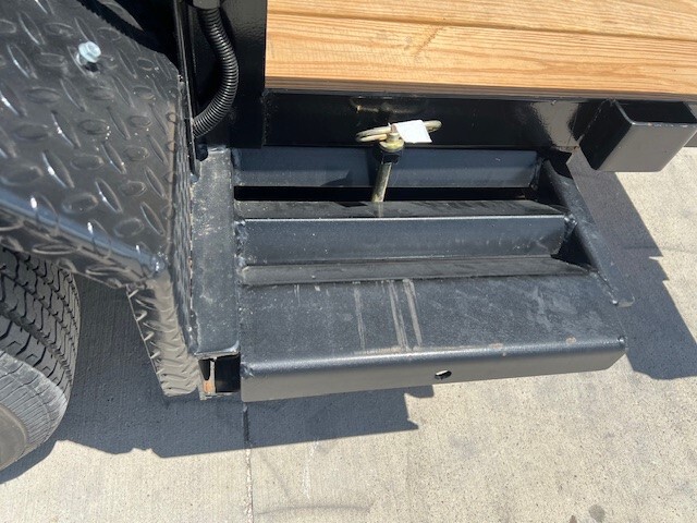 2021 John Deere 1023E Image 47