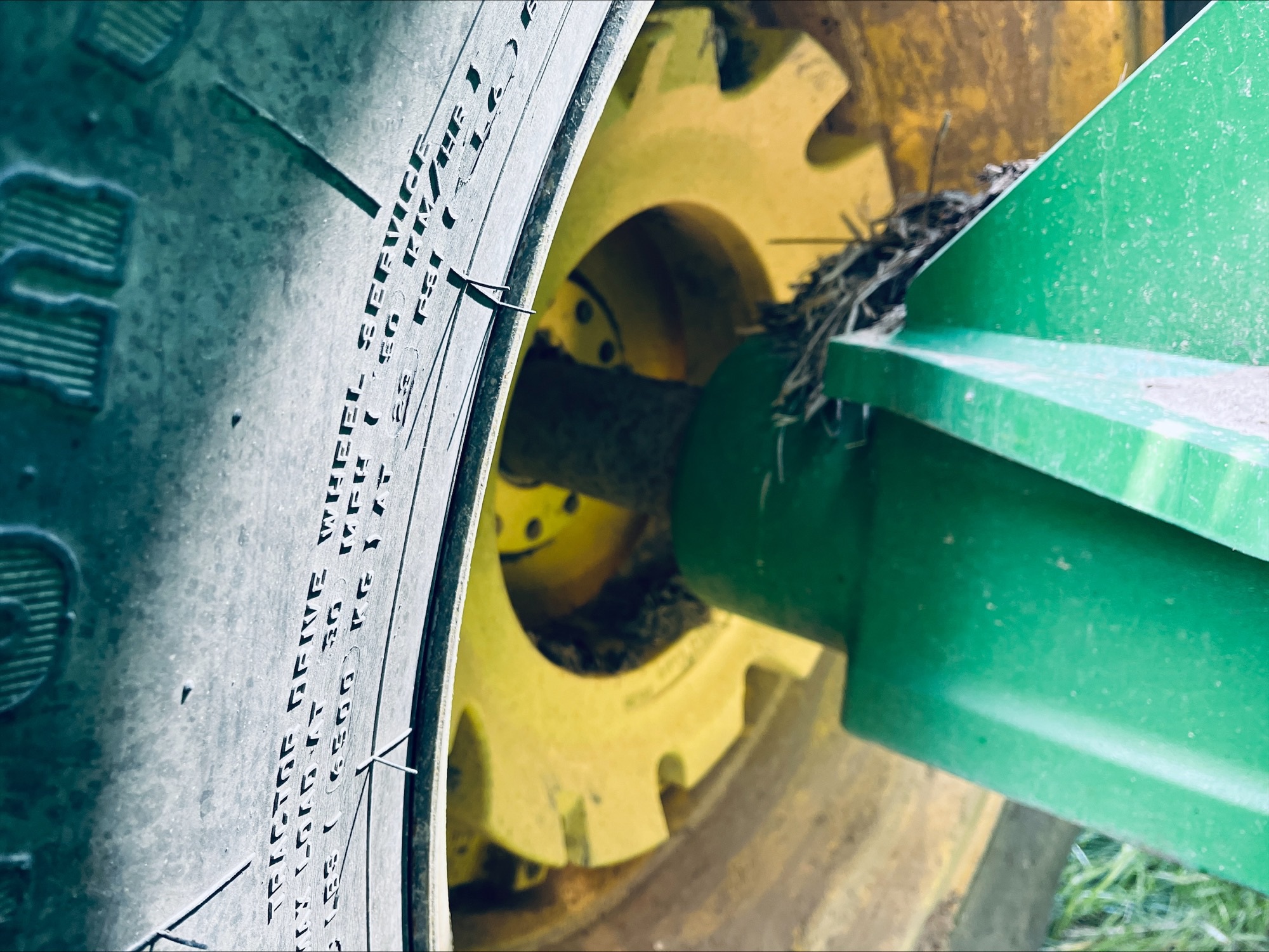 2012 John Deere 9460R Image 19