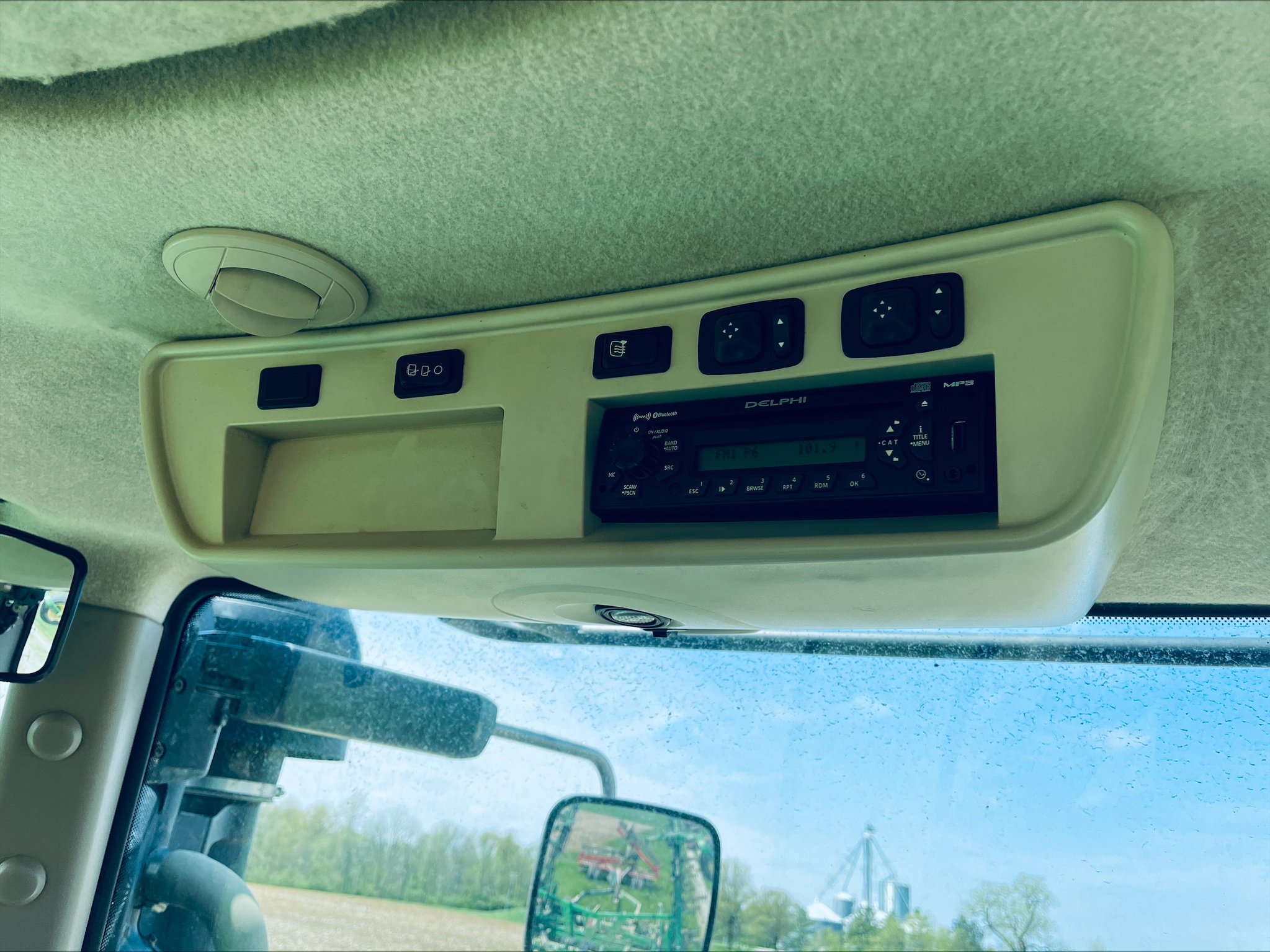 2012 John Deere 9460R Image 11