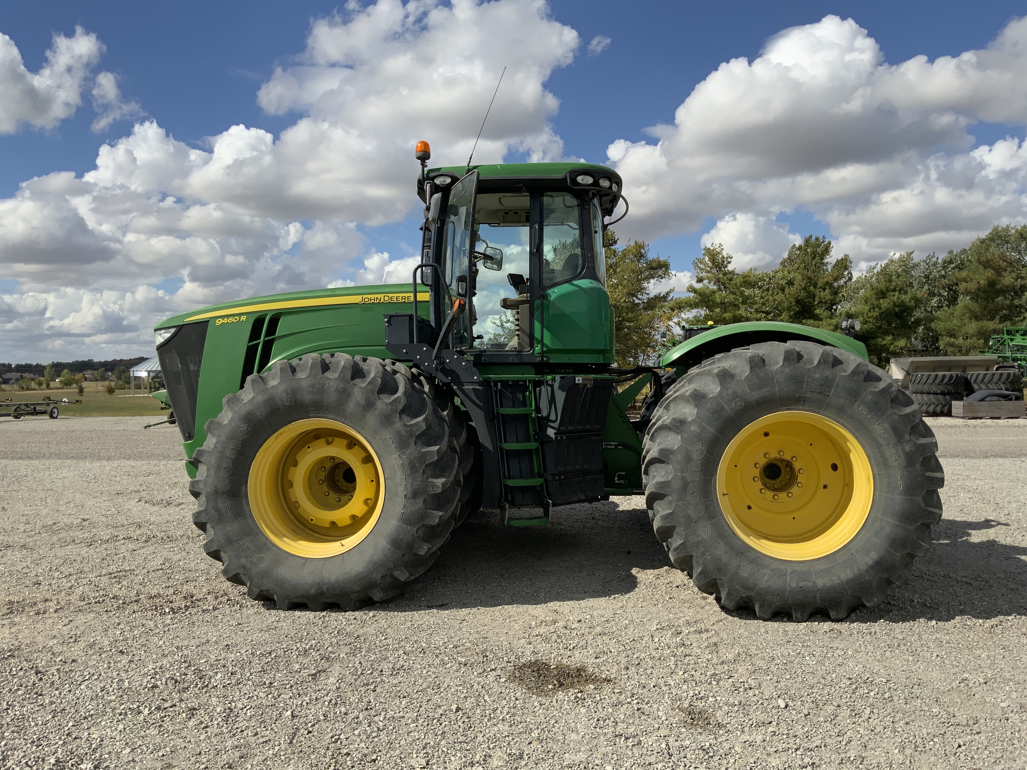 2012 John Deere 9460R Image 25
