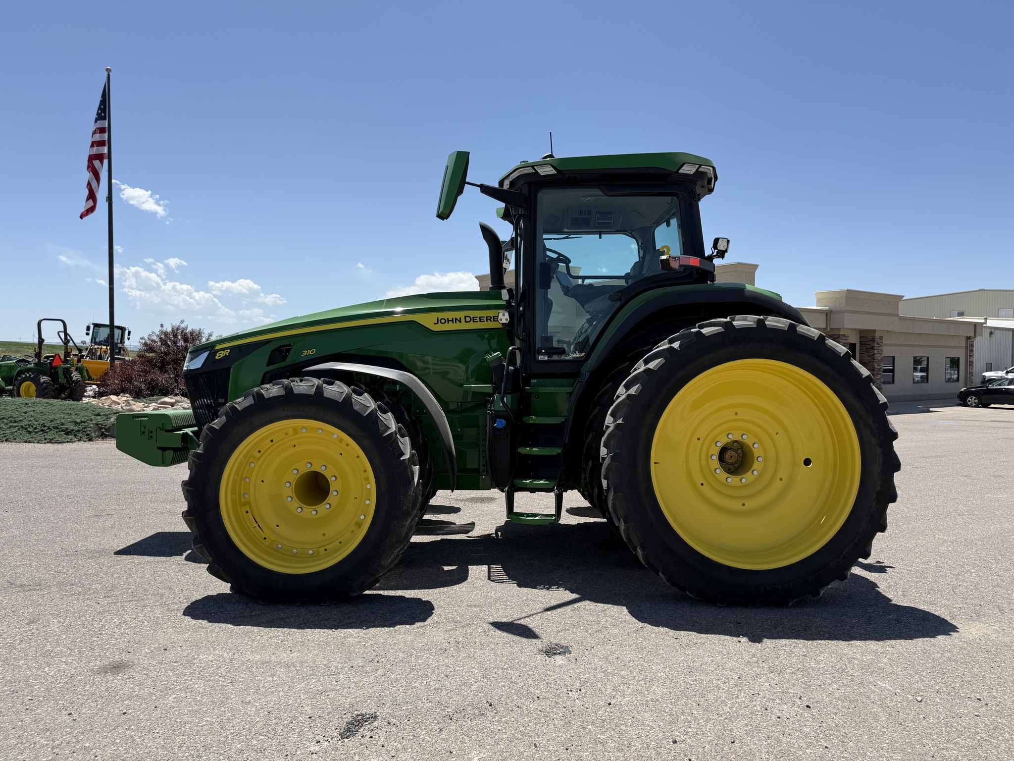 2024 John Deere 8R 310 Image 2