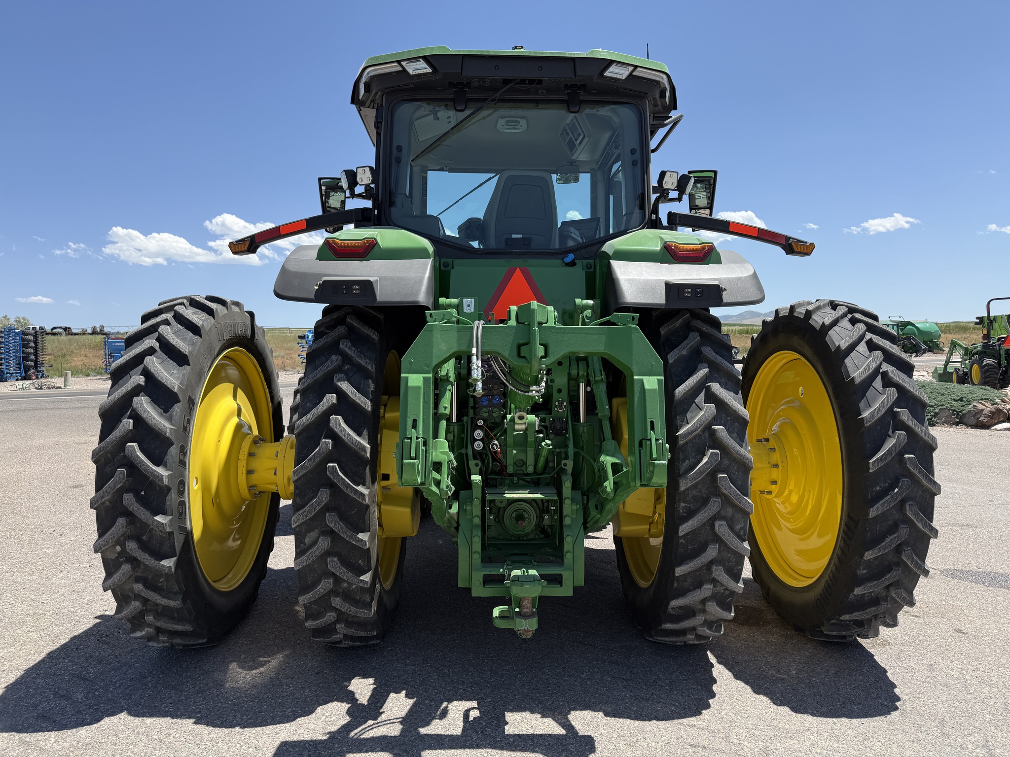 2024 John Deere 8R 310 Image 4