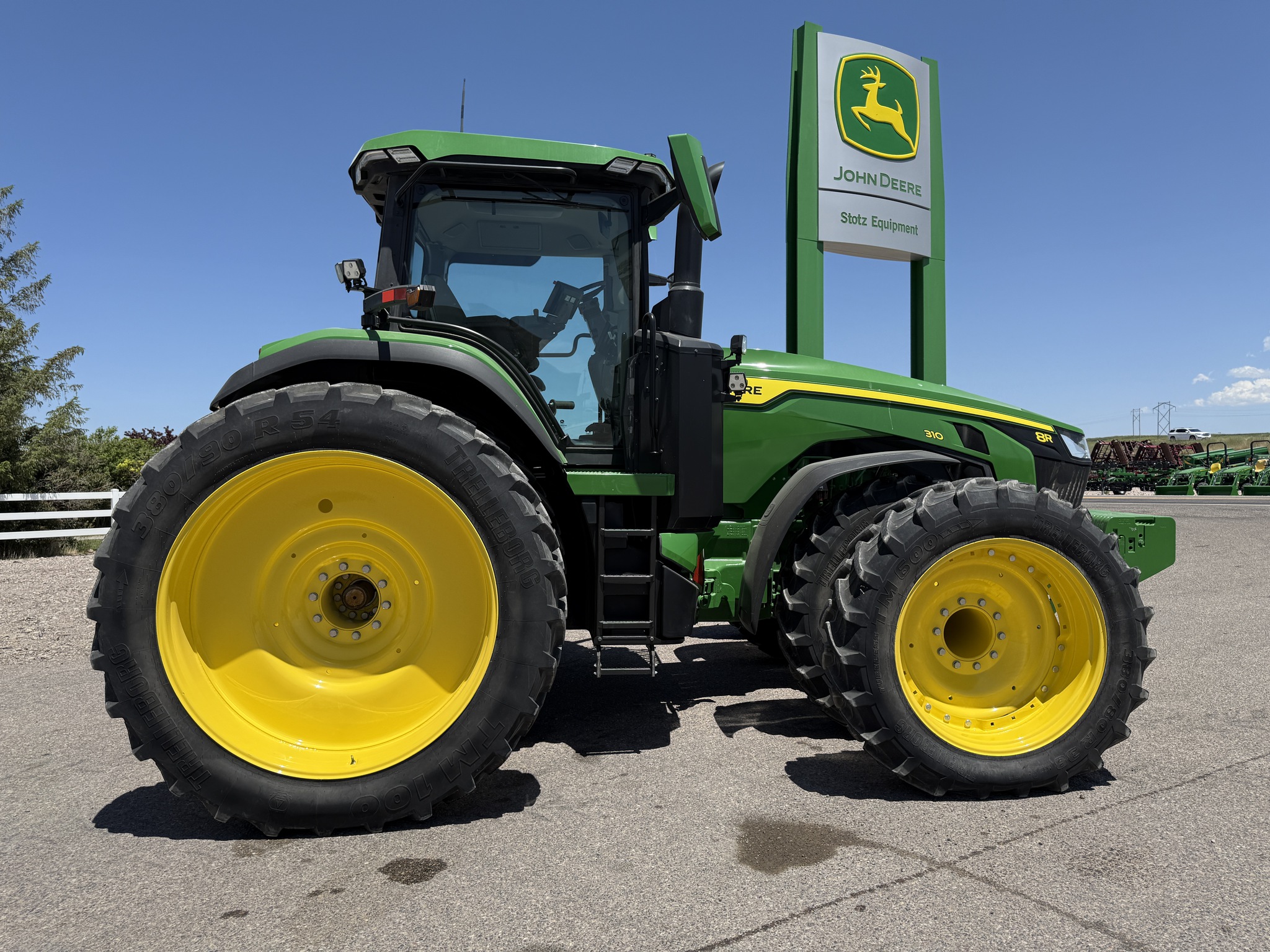 2024 John Deere 8R 310 Image 6