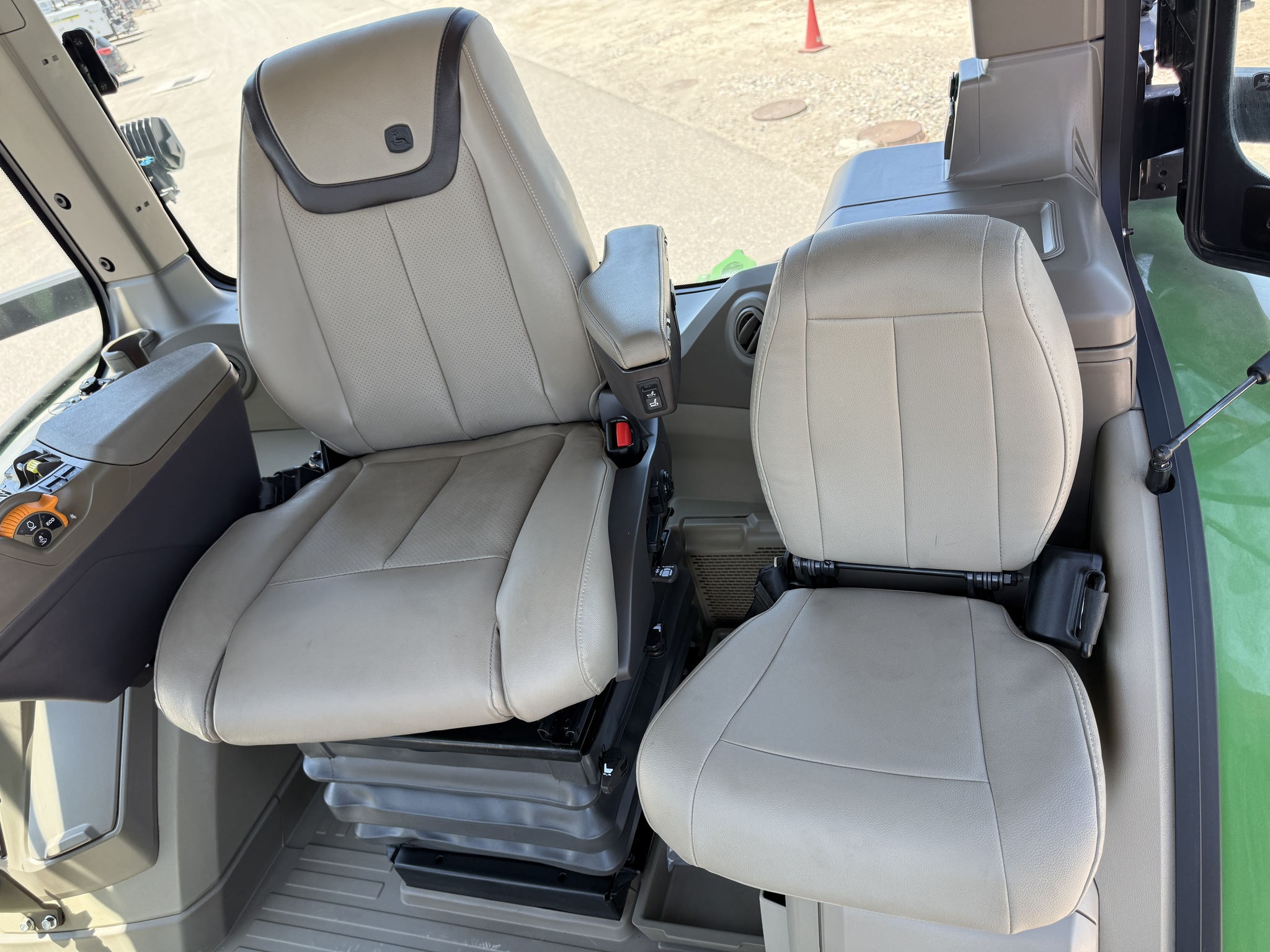 2024 John Deere 8R 310 Image 13