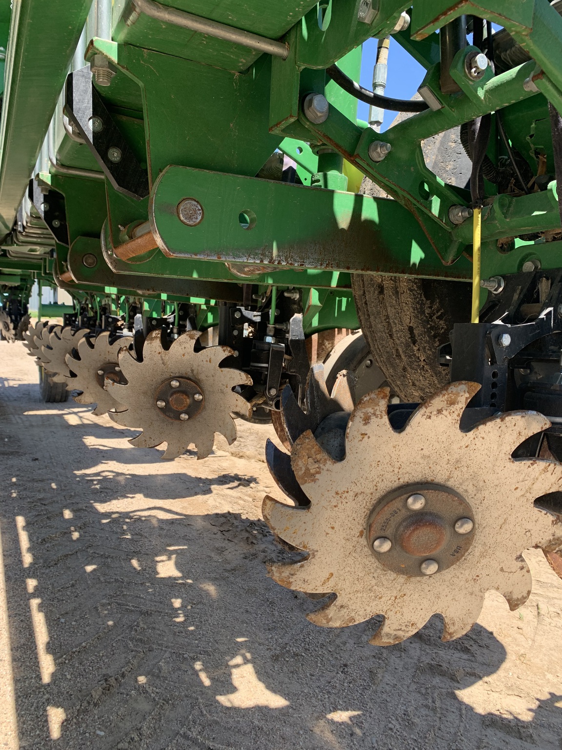 2017 John Deere 1775NT Image 6