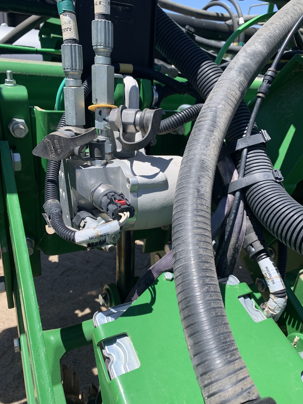 2017 John Deere 1775NT Image 8