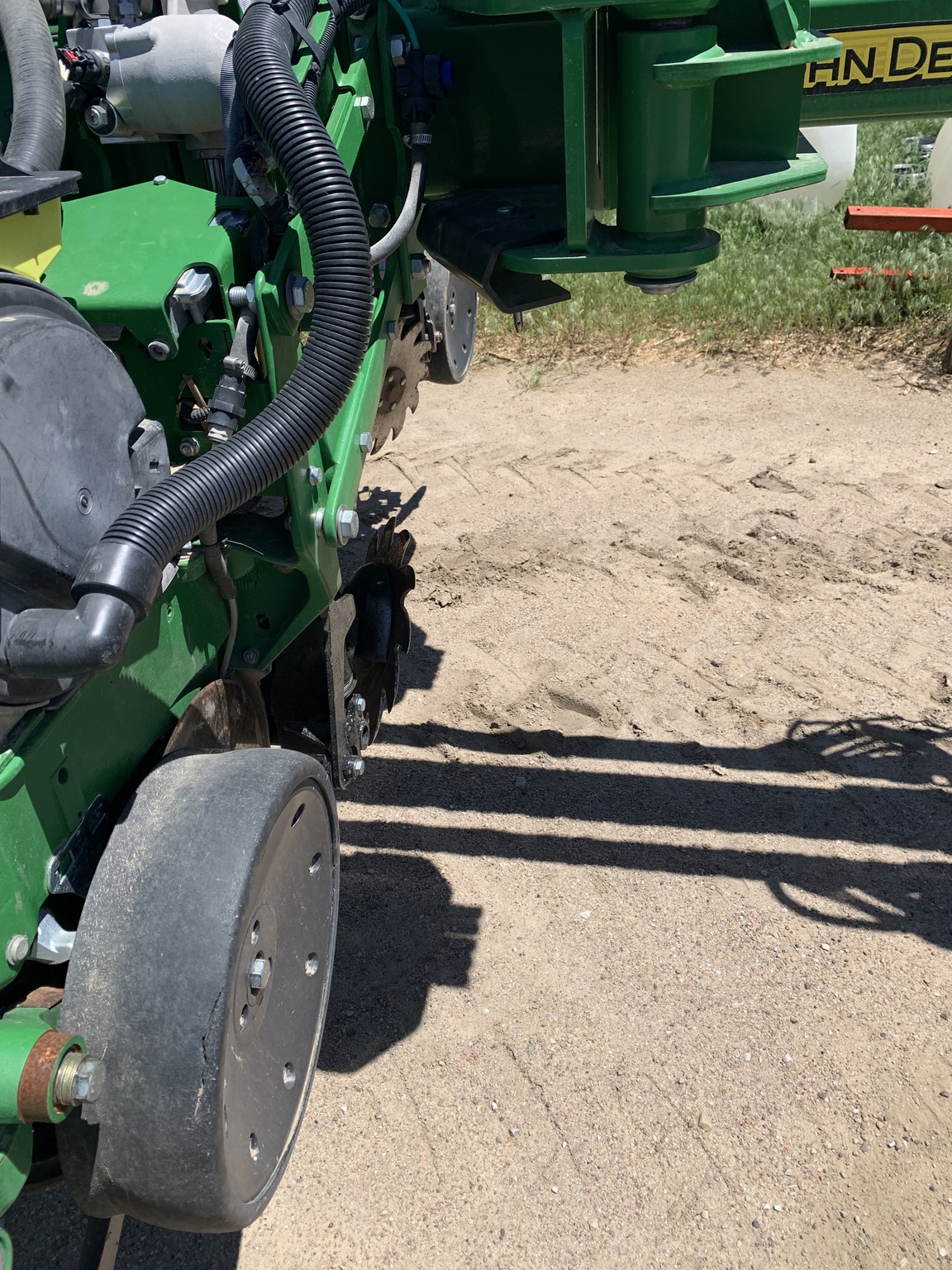 2017 John Deere 1775NT Image 17