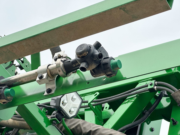 2025 John-Deere 412R