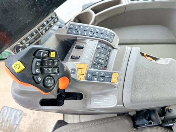 2025 John-Deere 412R