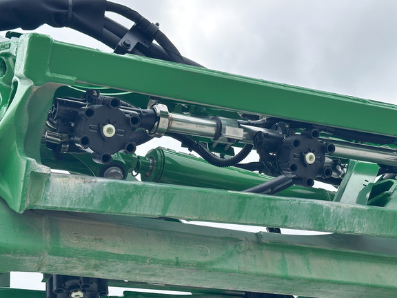 2025 John-Deere 412R