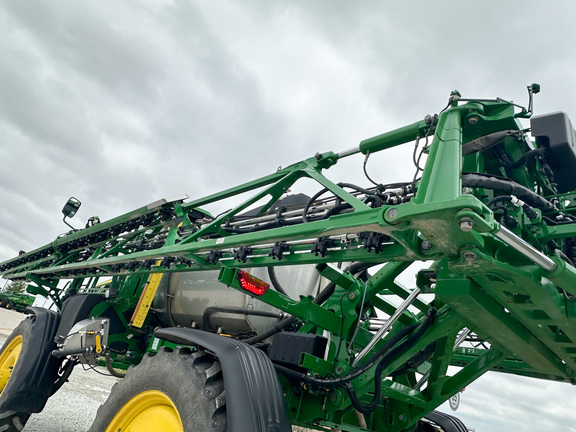 2025 John-Deere 412R
