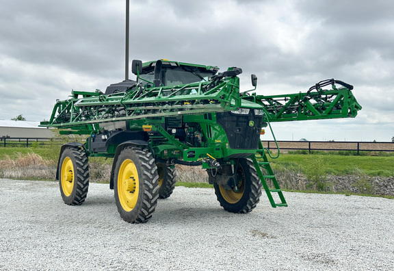 2025 John-Deere 412R