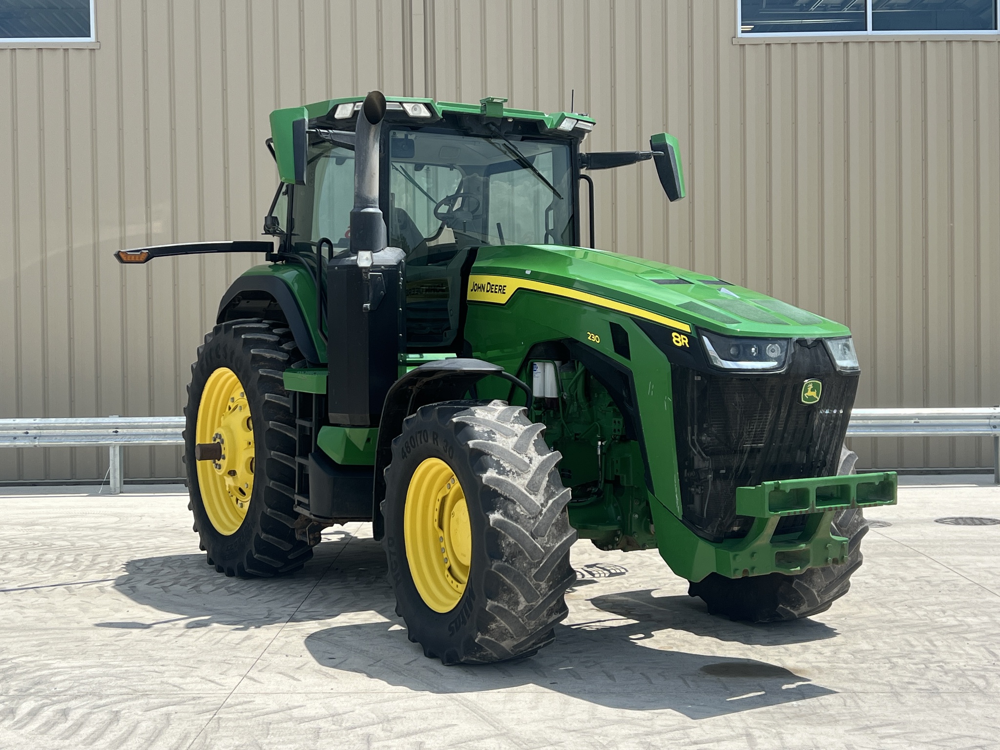 2023 John Deere 8R 230 Image 1