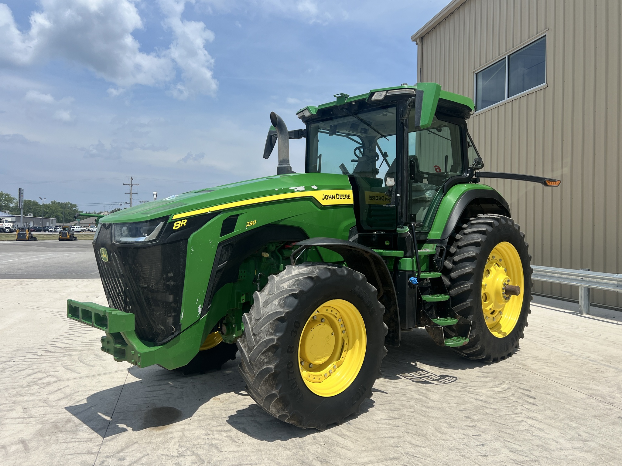 2023 John Deere 8R 230 Image 7