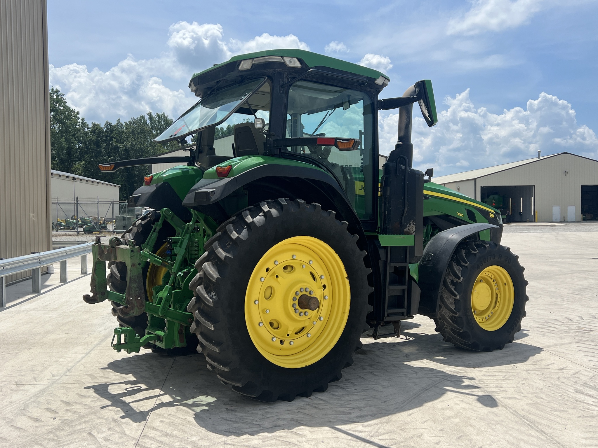 2023 John Deere 8R 230 Image 3