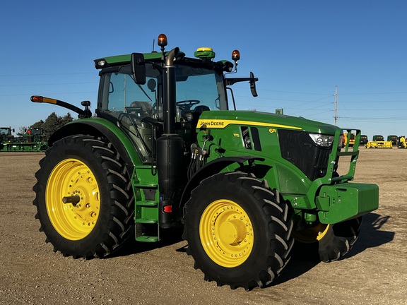  John Deere 6R 175