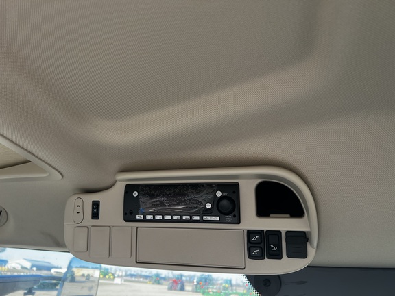 2025 John Deere 6R 175 - Photo32