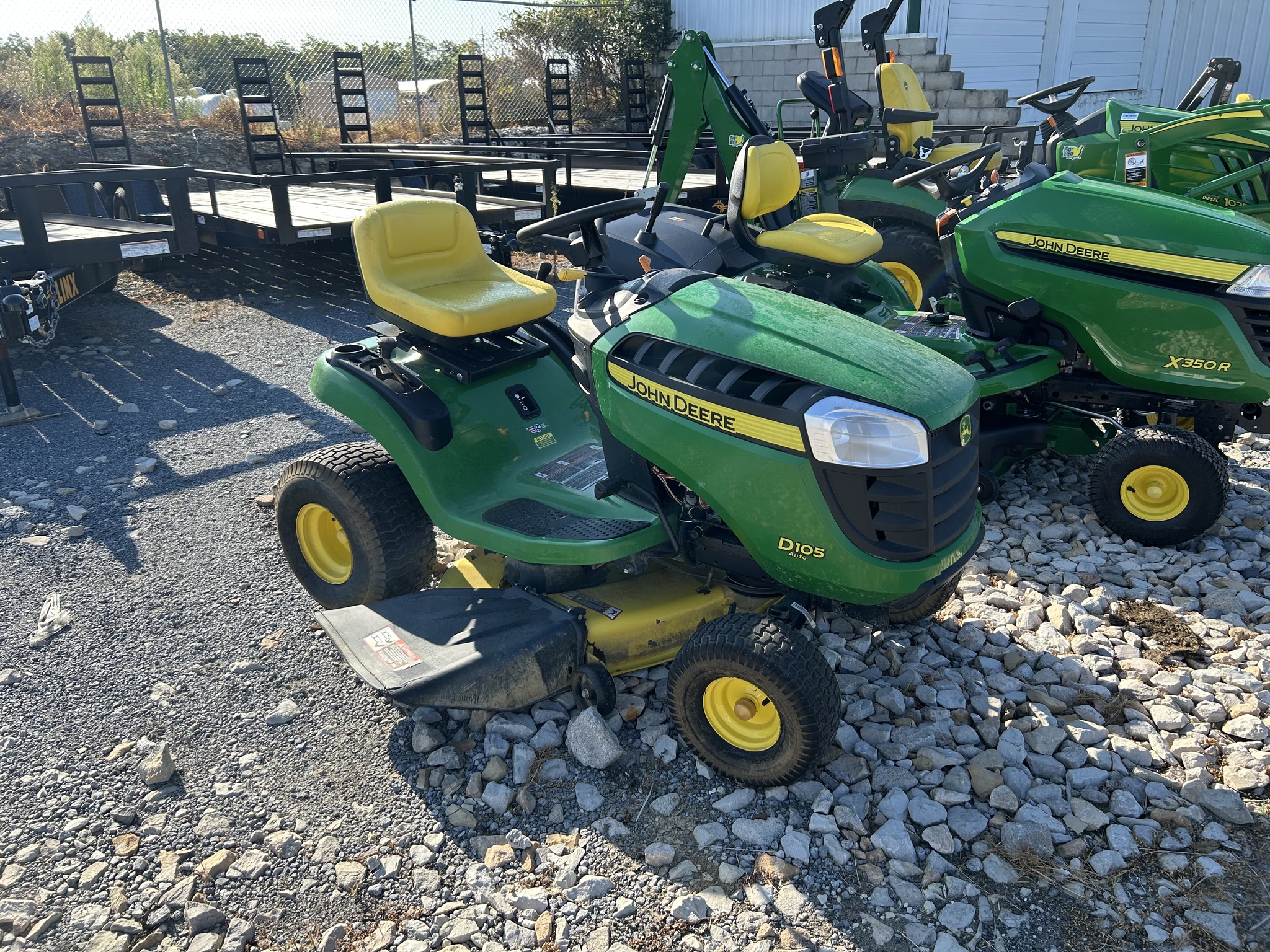 2017 John Deere D105 Image 2