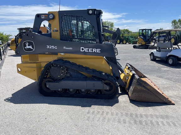 2023 John-Deere 325G