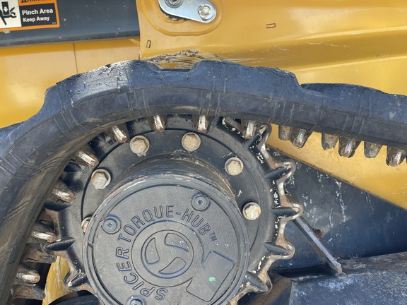 2023 John-Deere 325G