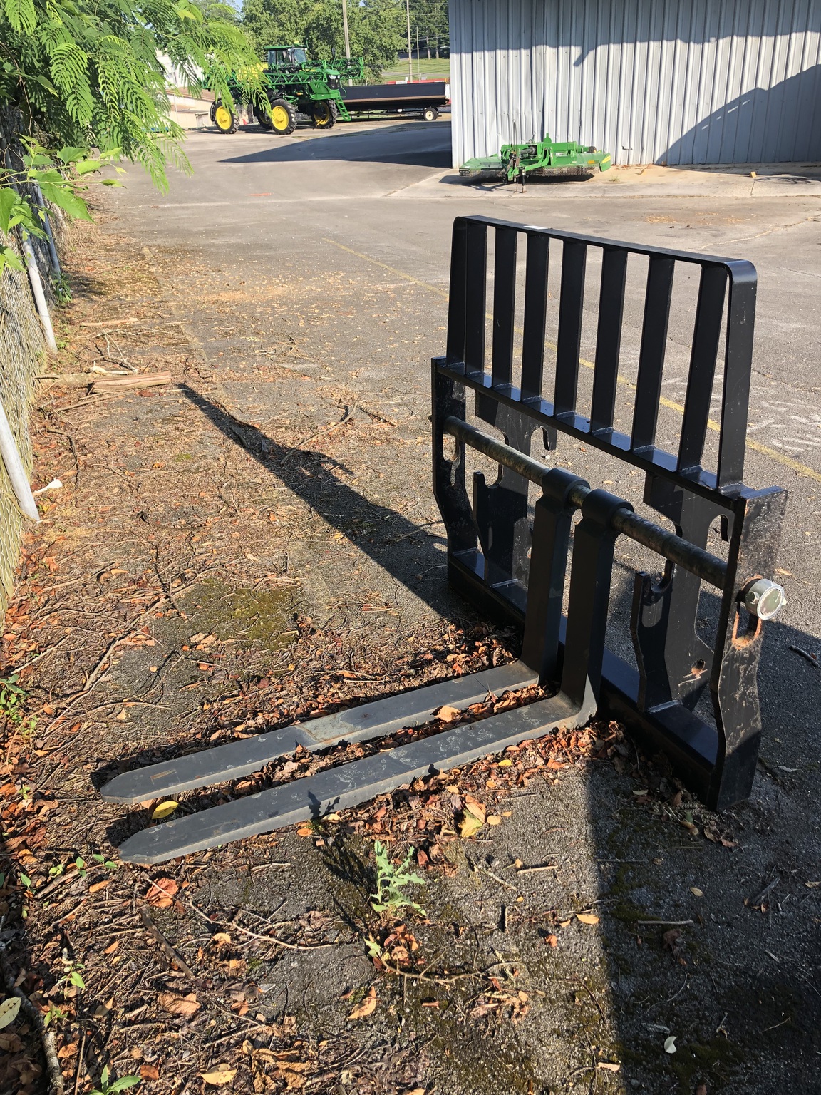 2023 JLG PALLET FORKS Image 1