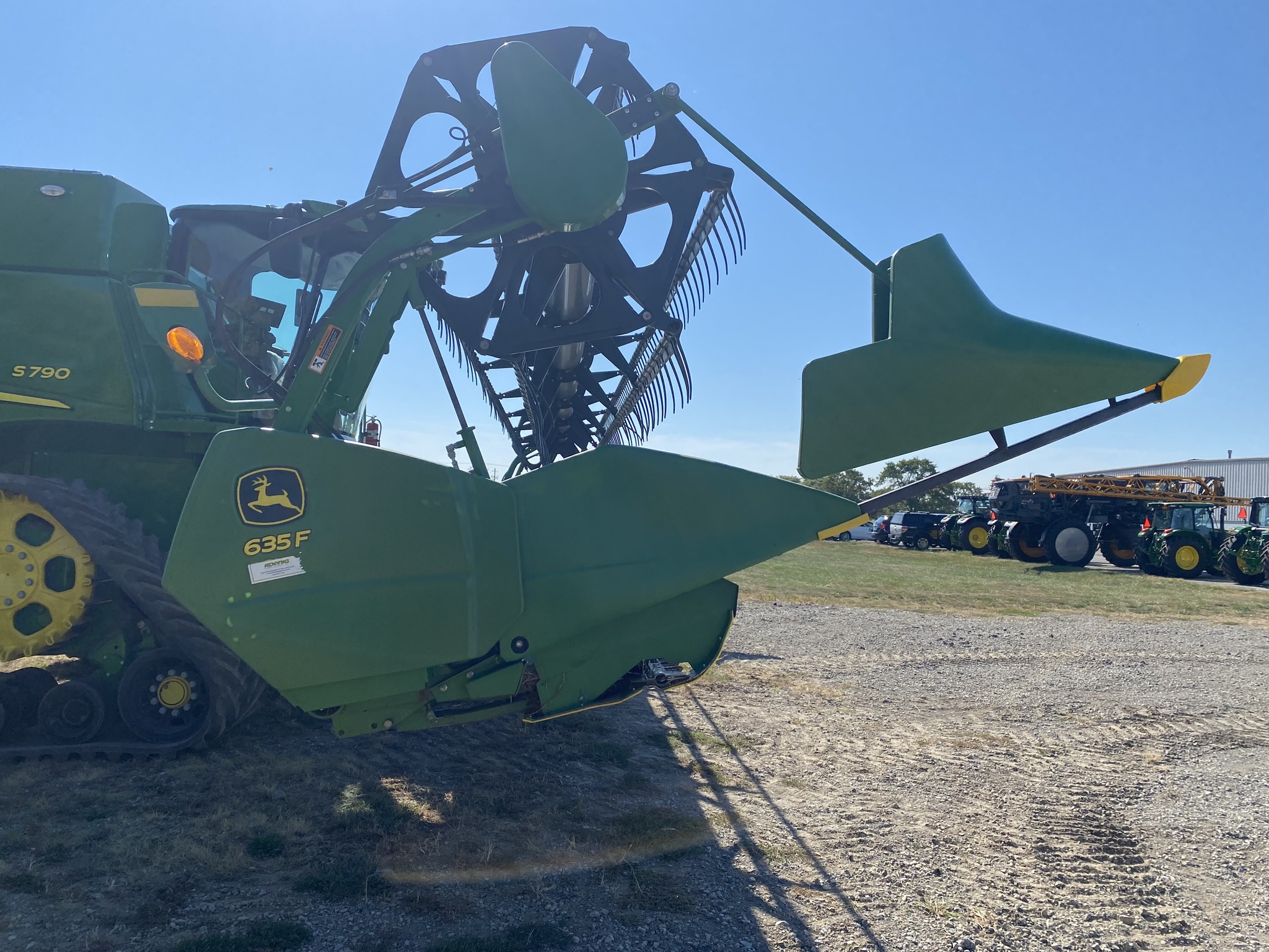 2012 John Deere 635F Image 5