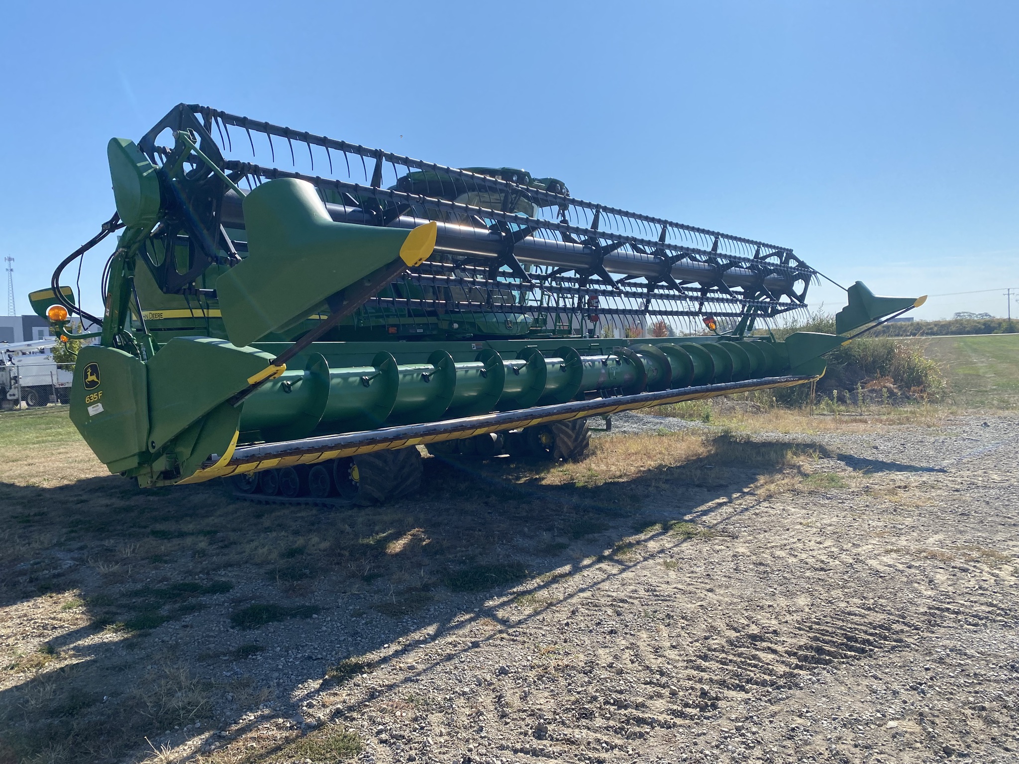 2012 John Deere 635F Image 1