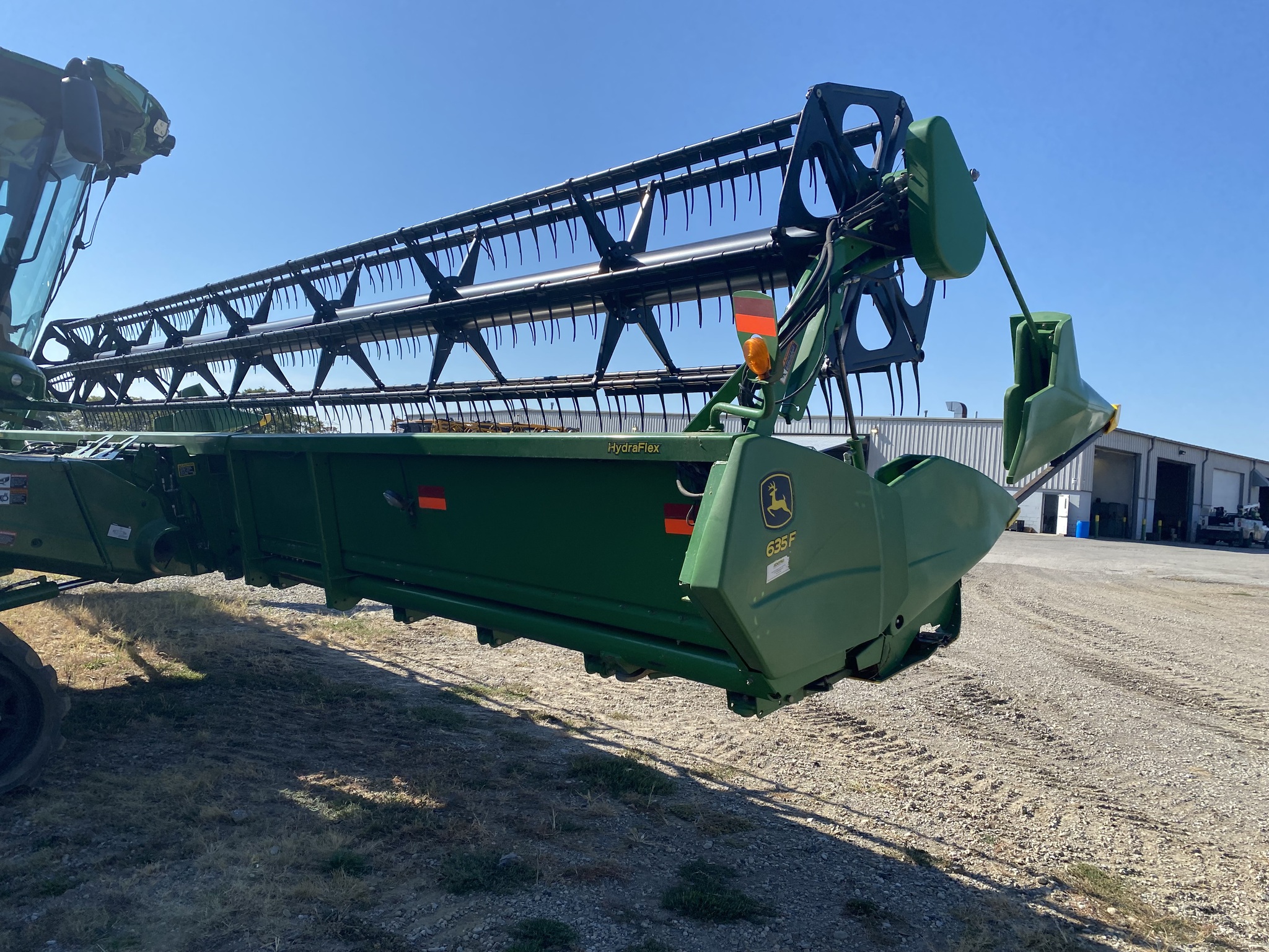 2012 John Deere 635F Image 6