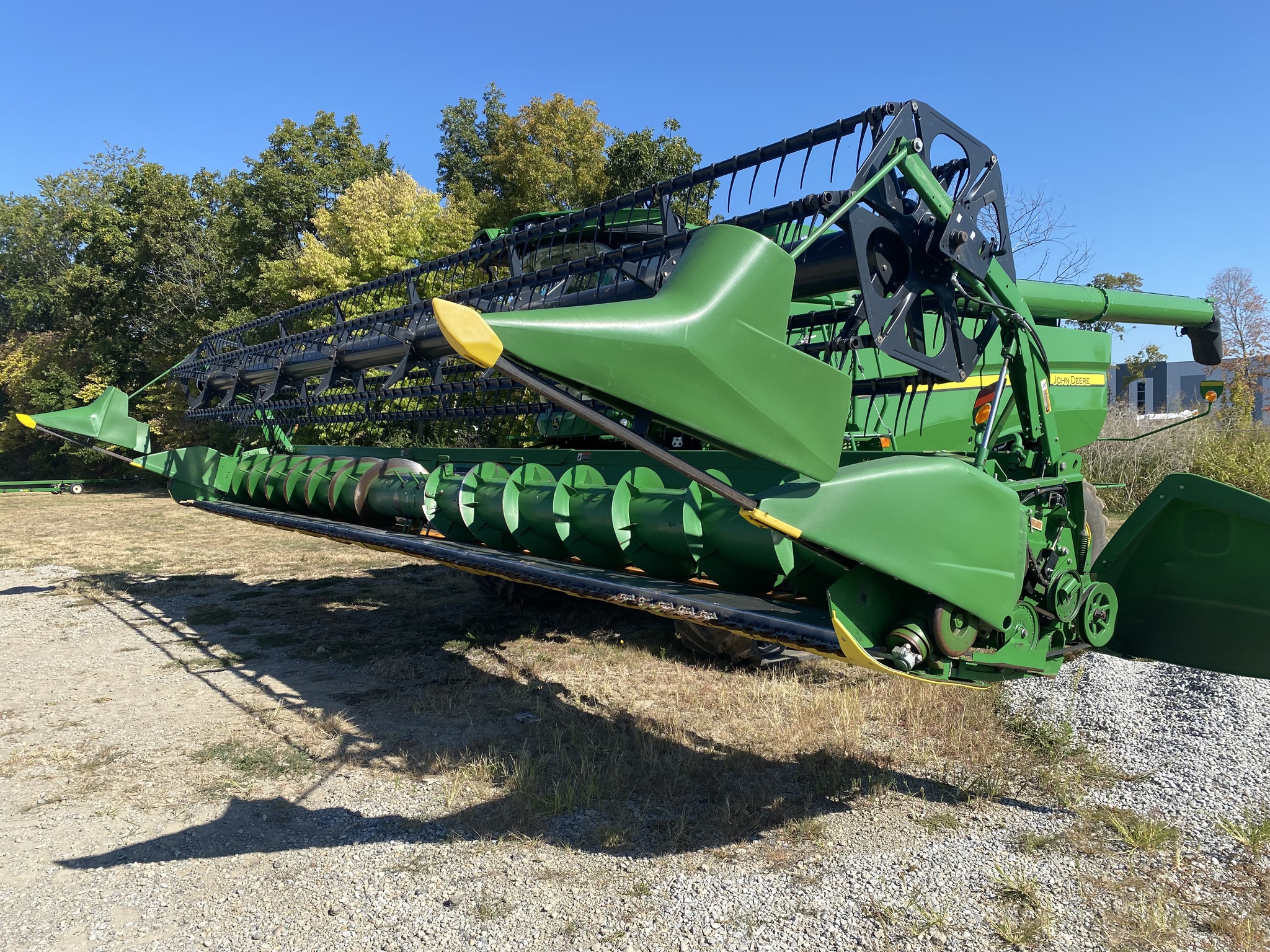 2012 John Deere 635F Image 11