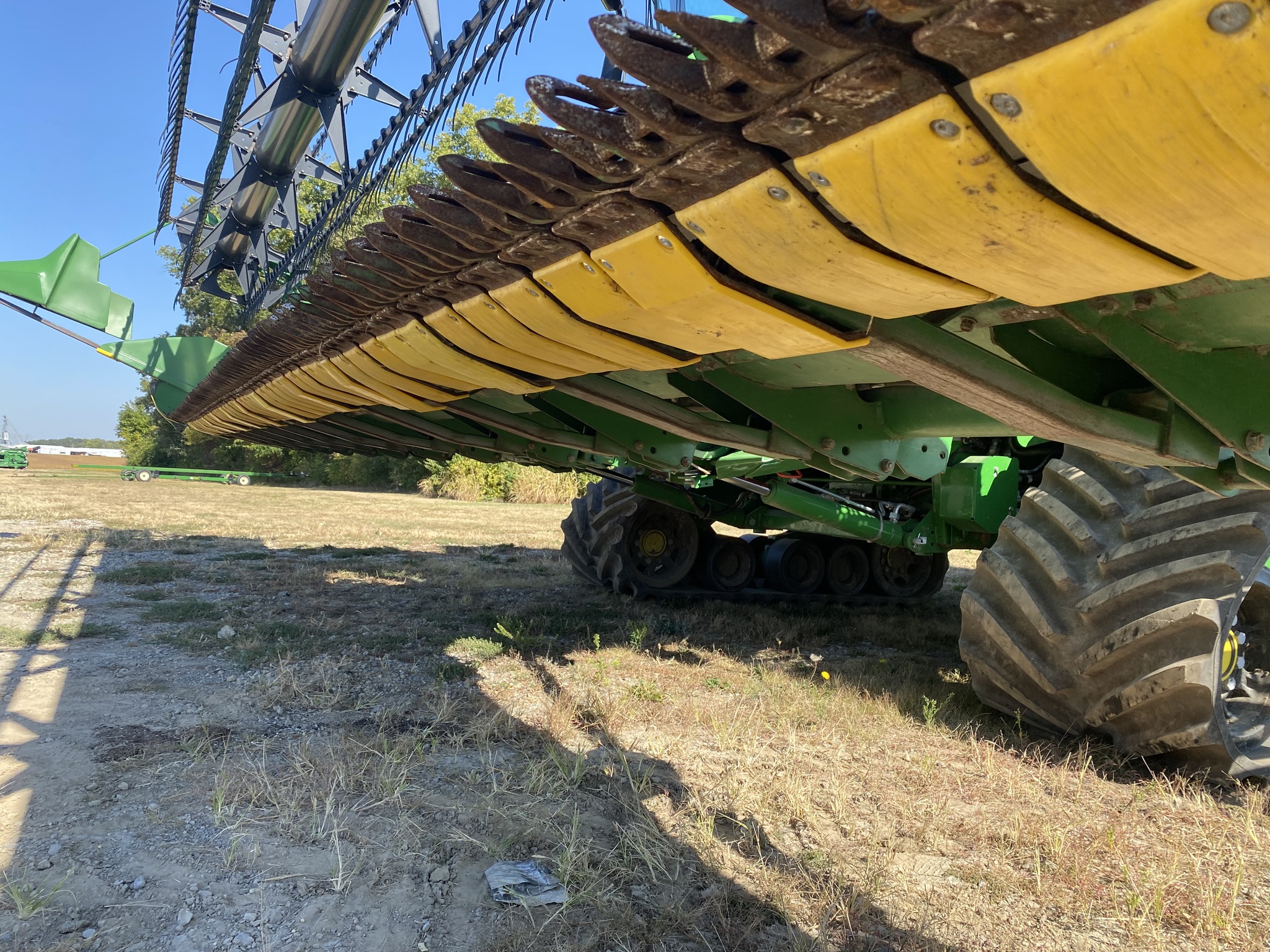 2012 John Deere 635F Image 14
