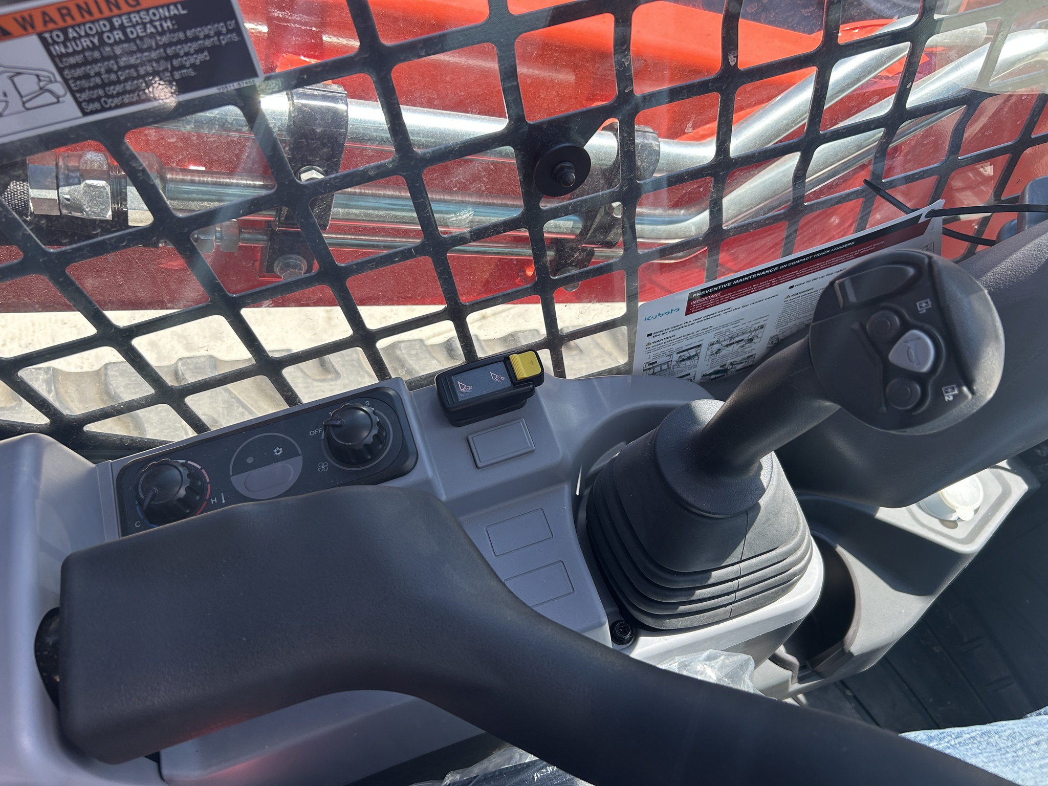  2025 Kubota SVL75-3 at Heritage Tractor in Rogersville, MO