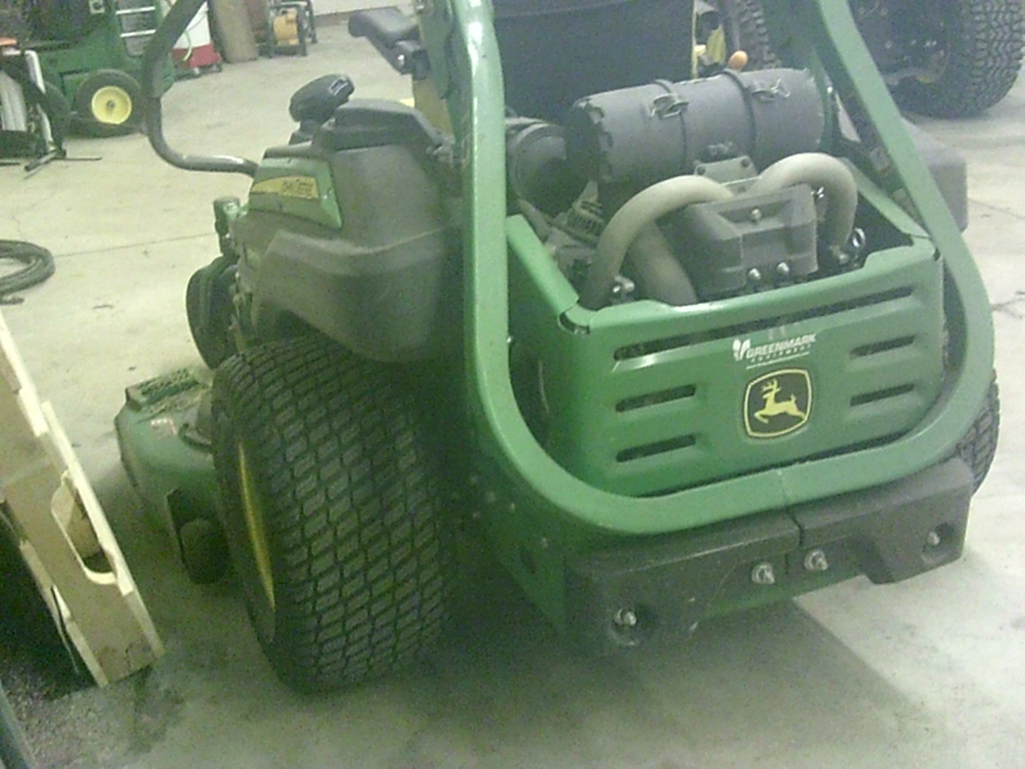 2018 John Deere Z945M EFI Image 5