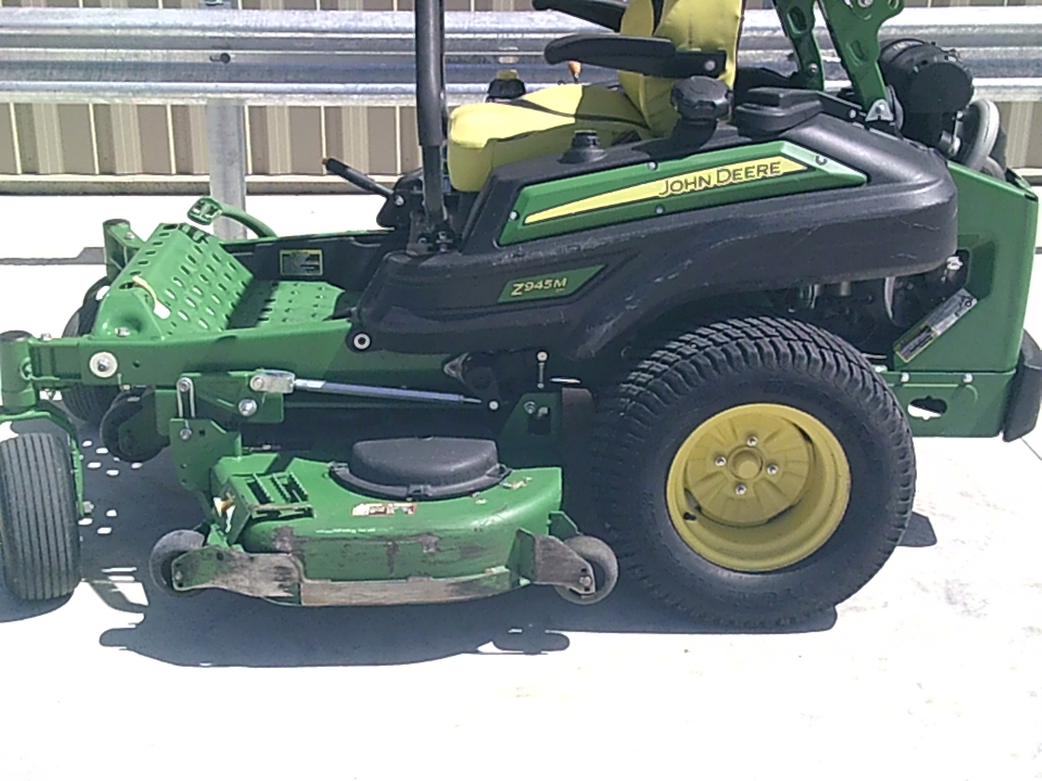 2018 John Deere Z945M EFI Image 7