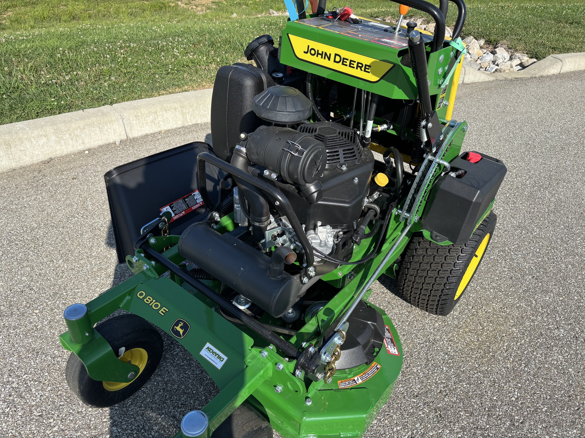 Used 2025 John Deere Q810E Stand On Mowers at Koenig Equipment in Franklin, IN - PhotoXL3