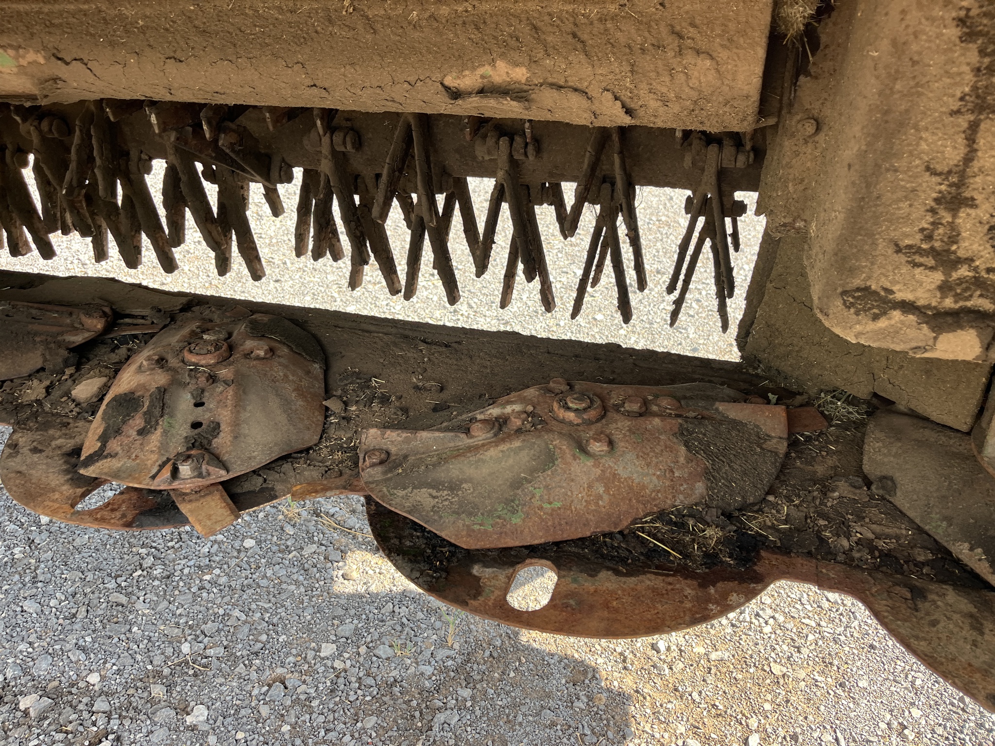 2011 John Deere 946 Image 15