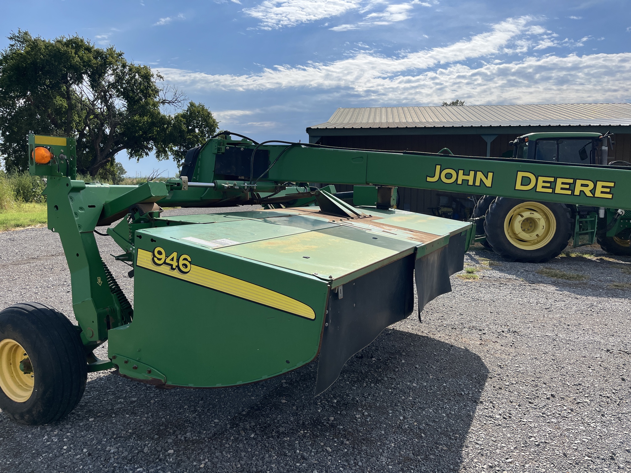2011 John Deere 946 Image 9