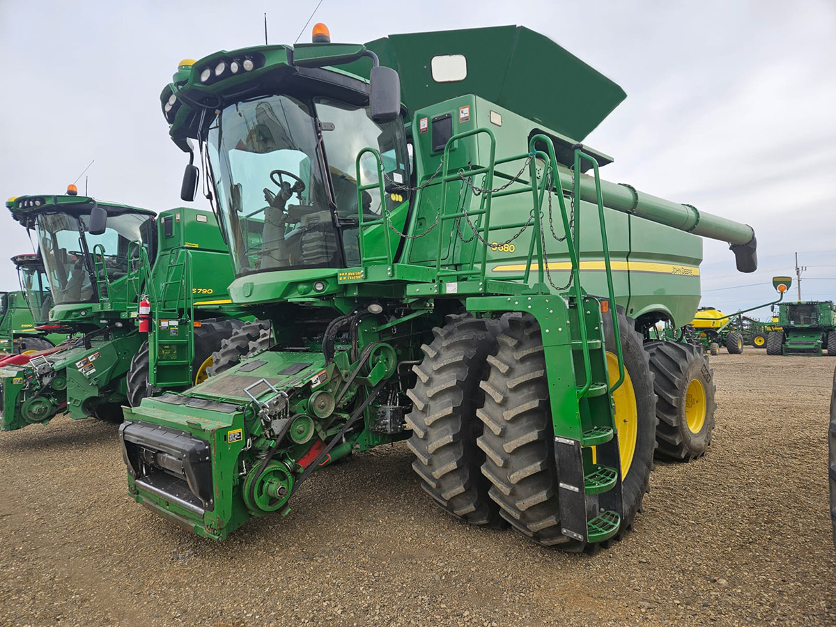 2017 John Deere S680 Image 1