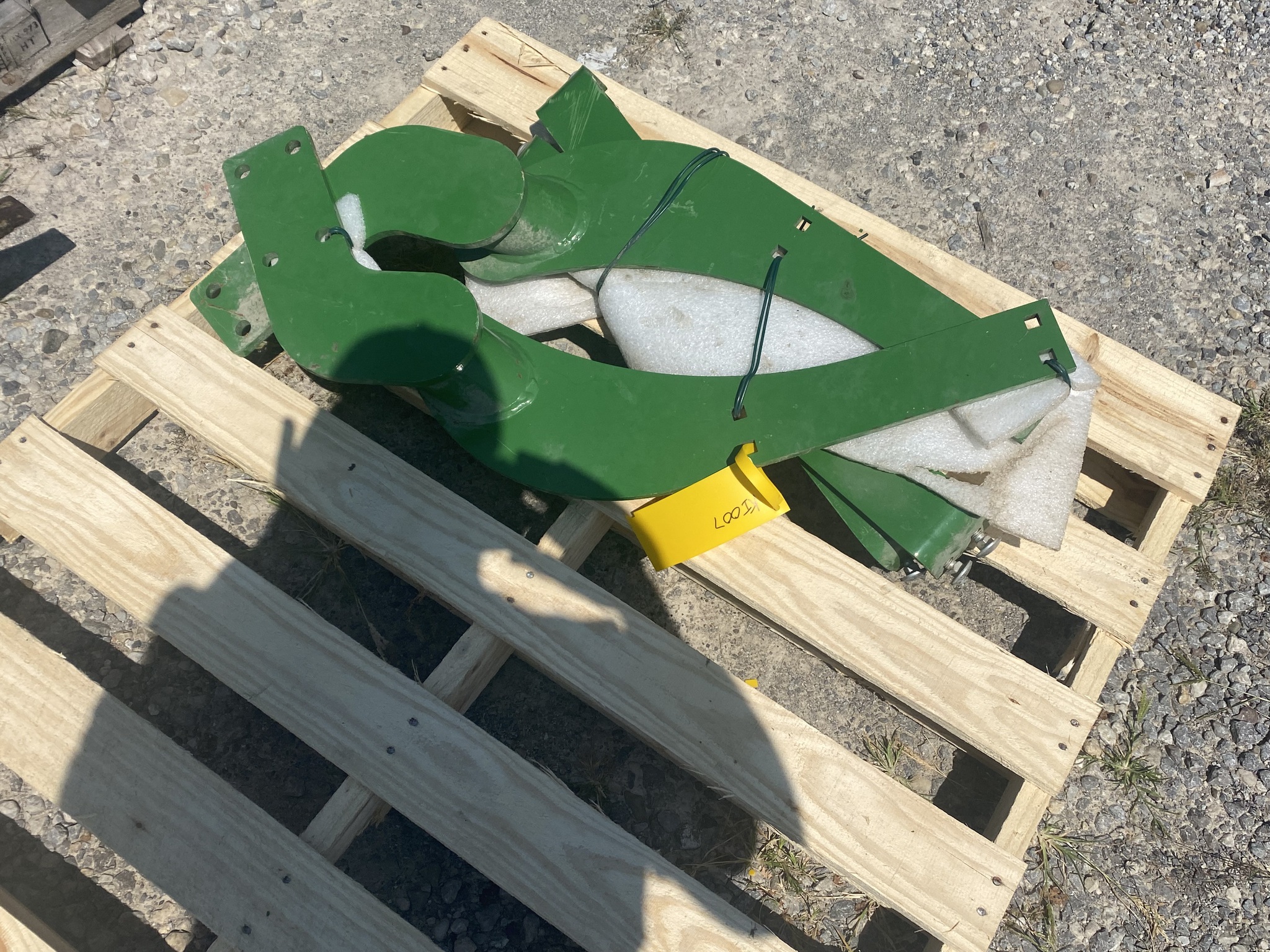 John Deere hood guard Image 1