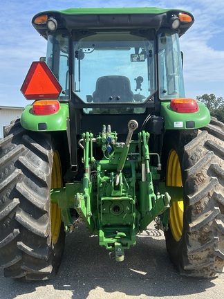 2022 John Deere 6120E Photo 4