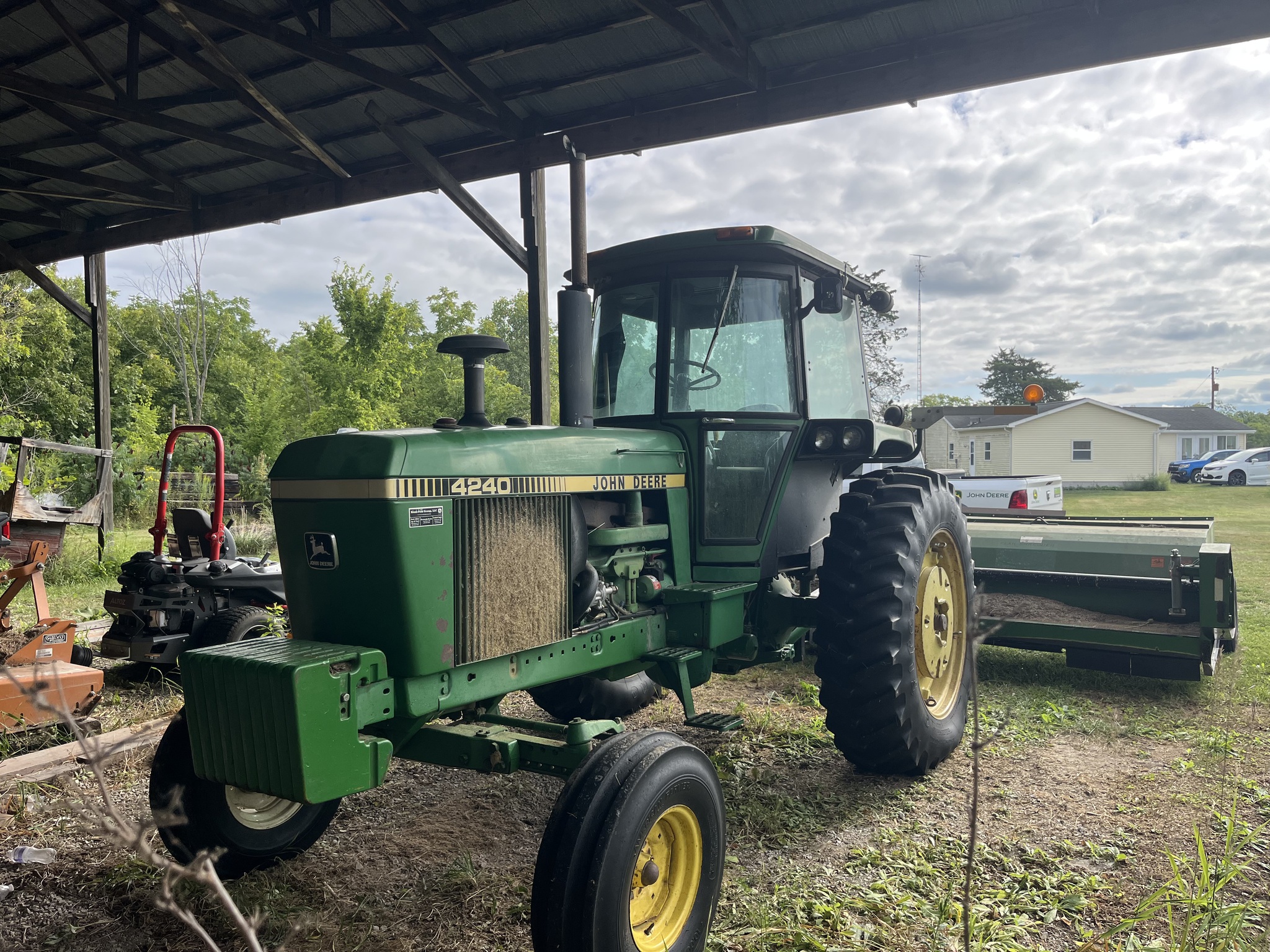 1982 John Deere 4240 Image 1