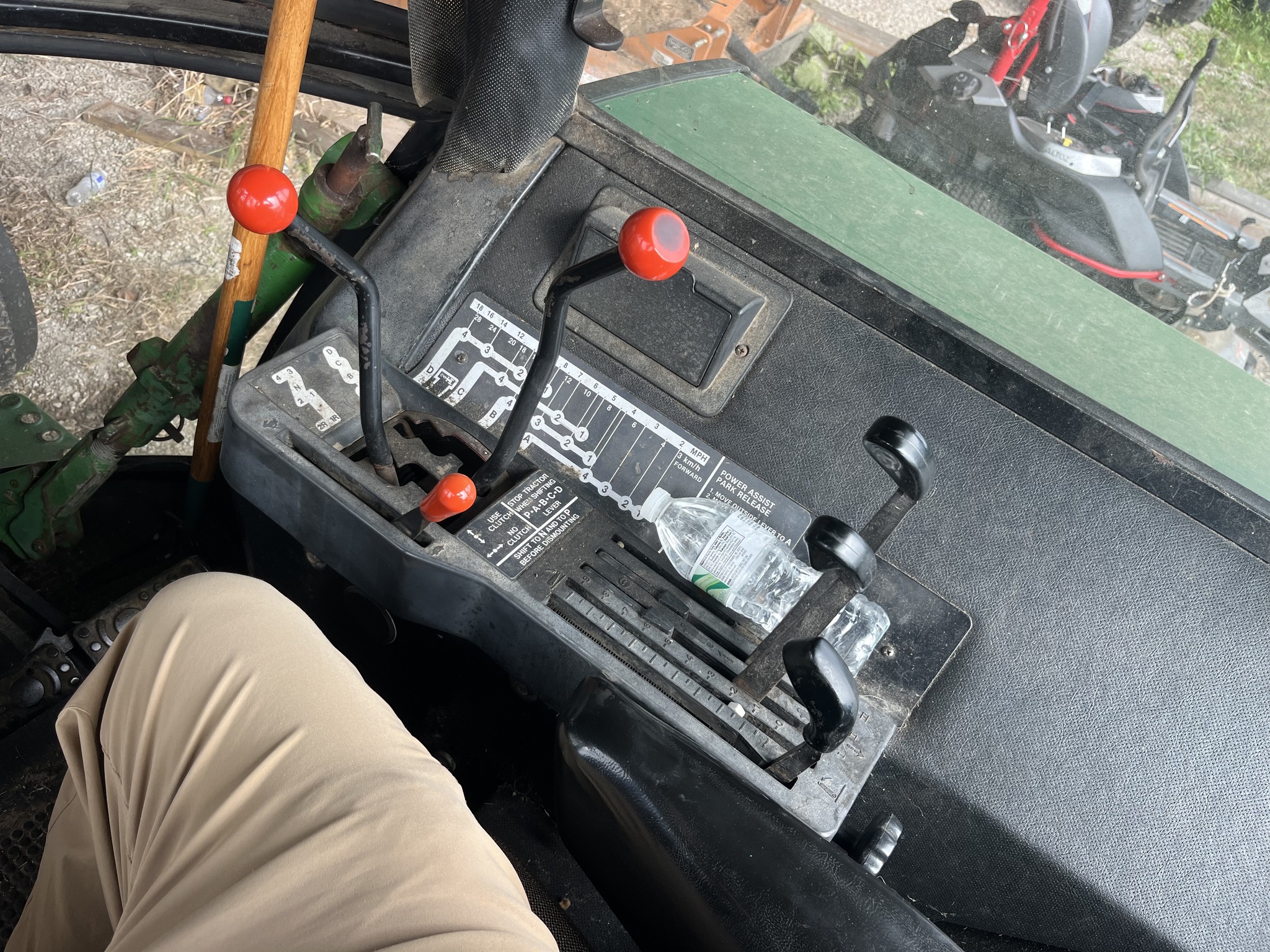 1982 John Deere 4240 Image 6