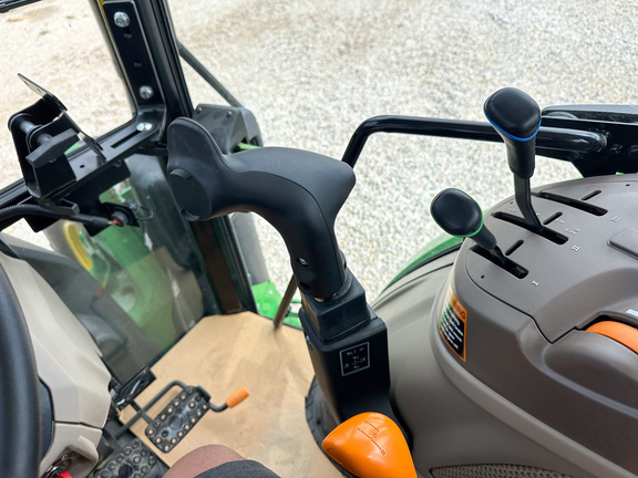 2024 John-Deere 6105E