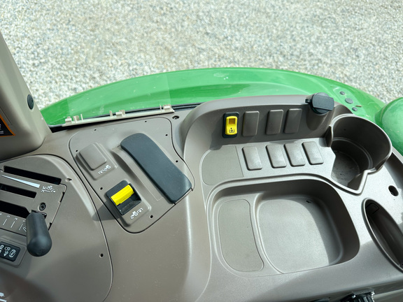 2024 John-Deere 6105E