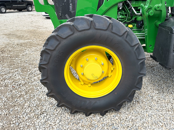 2024 John-Deere 6105E