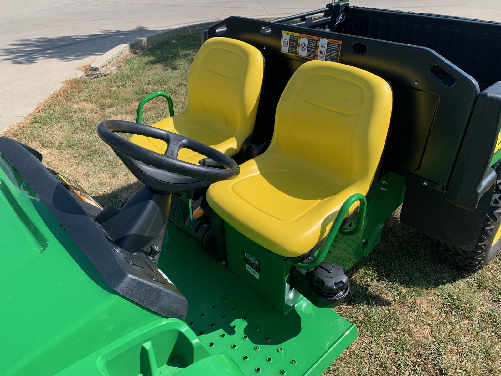 2023 John Deere TX Image 12